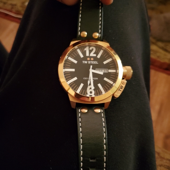 TW STEEL Watch - Picture 4 of 5